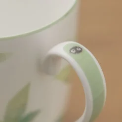 Tasse Totoro sur une feuille - Mon Voisin Totoro